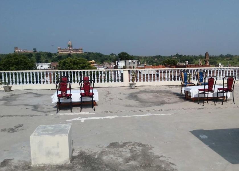 Madhya Pradesh Orchha Food & Dining