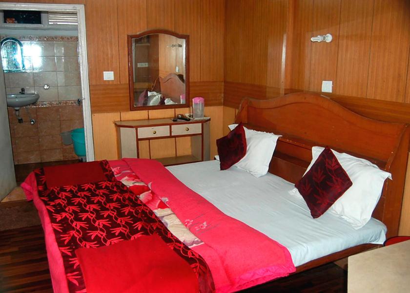 Uttarakhand Bhimtal 1025