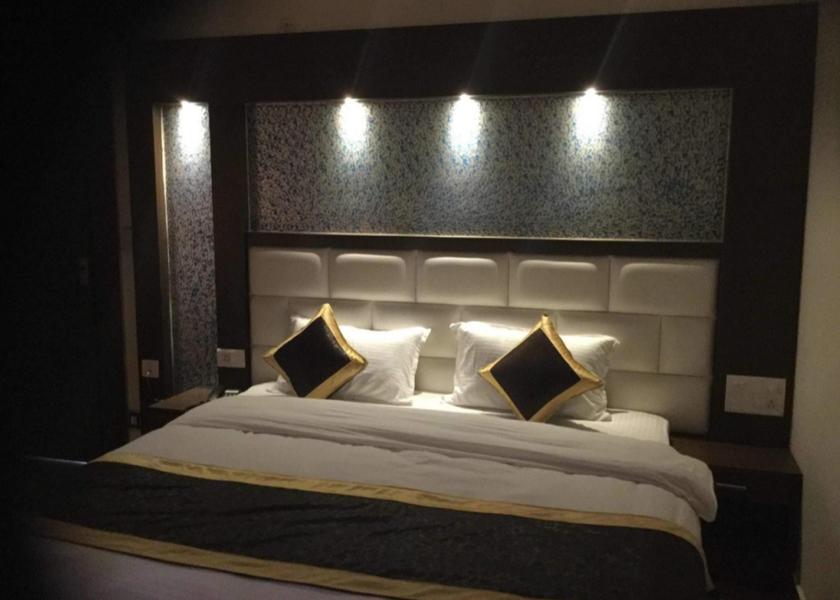 Uttarakhand Bhimtal Deluxe Double Room