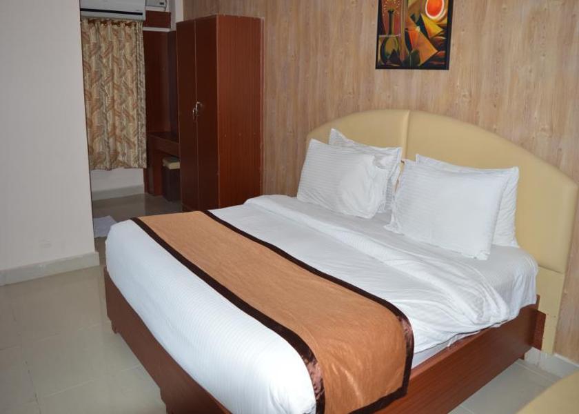 Andhra Pradesh Tirupati Club Room