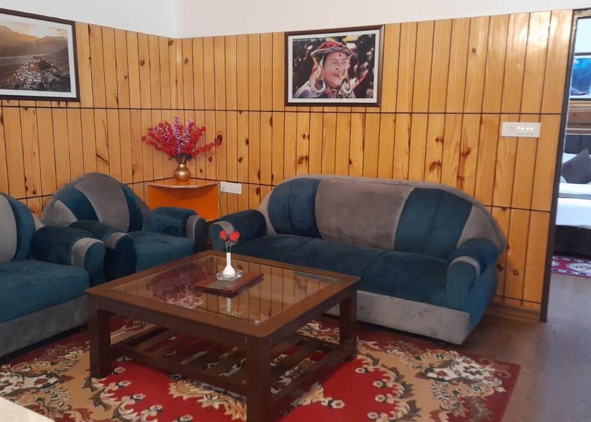 Himachal Pradesh Keylong Public Areas