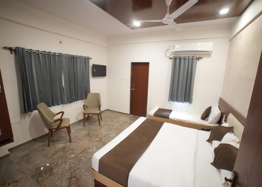 Gujarat Porbandar Super Deluxe Air Conditioining Room