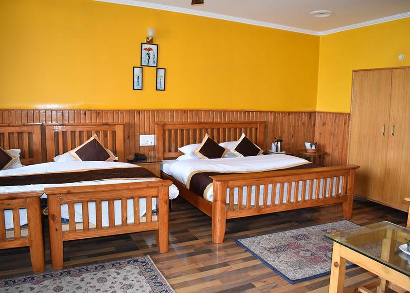 Uttarakhand Kausani Family Room for 4 People