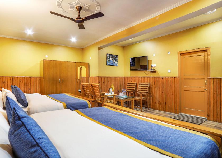 Uttarakhand Kausani Family Room for 4 People