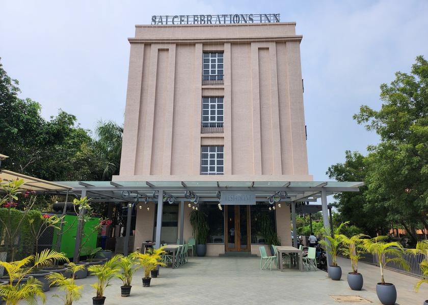 Maharashtra Shirdi Food & Dining