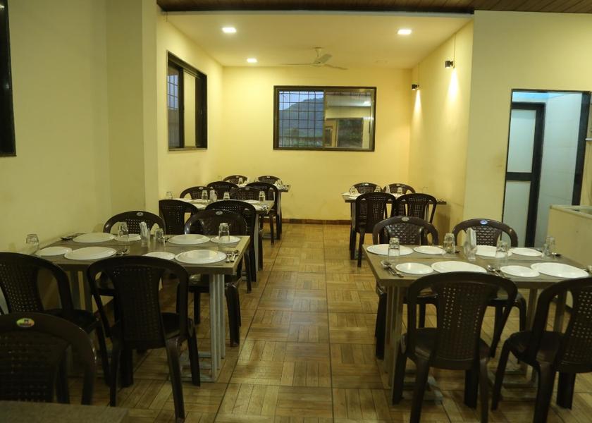 Maharashtra Satara Food & Dining
