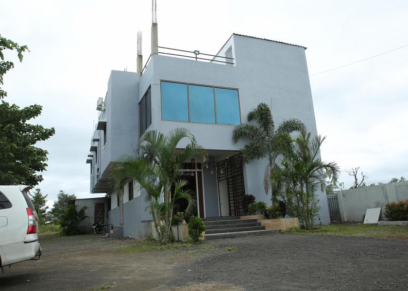 Maharashtra Satara Hotel Exterior