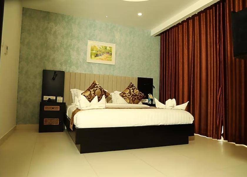 Kerala Munroe Island Deluxe AC Room