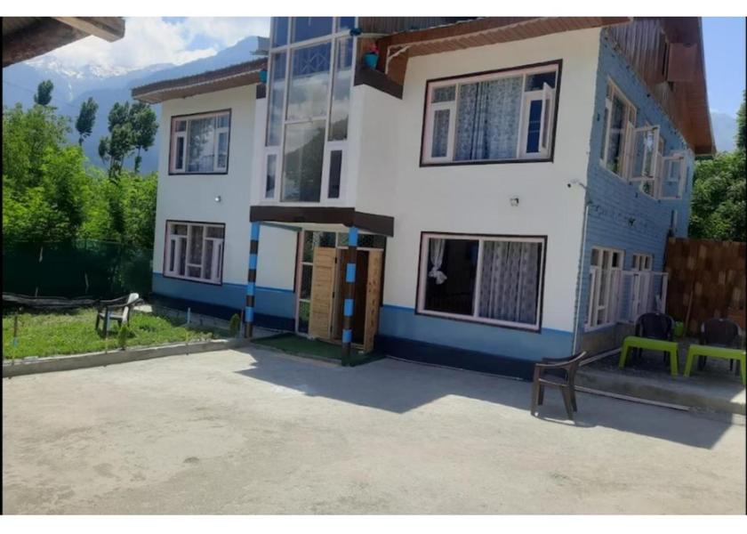 Jammu and Kashmir Pahalgam exterior view
