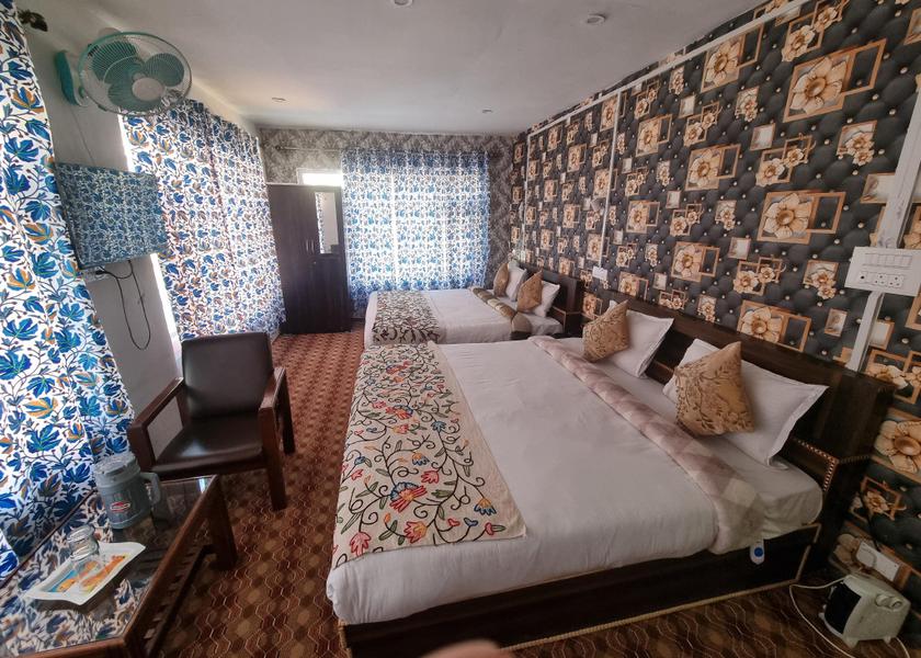 Jammu and Kashmir Pahalgam Family Room with 2 Double Beds
