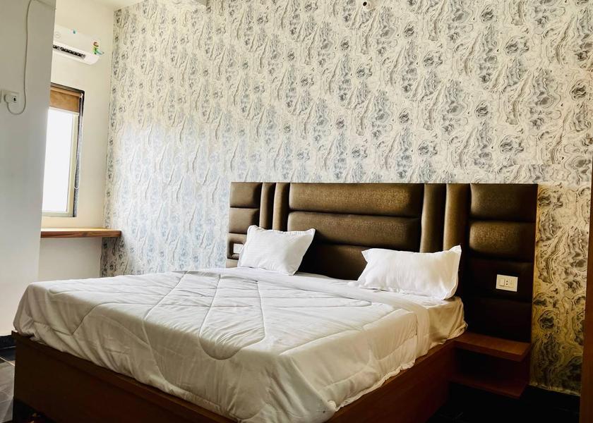 Uttar Pradesh Mathura Standard Room