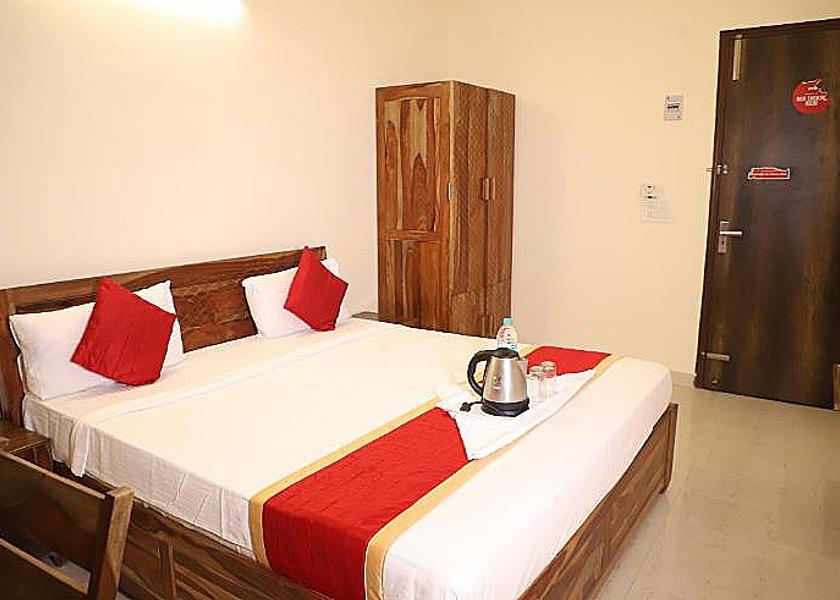 Uttar Pradesh Noida Deluxe Double Room
