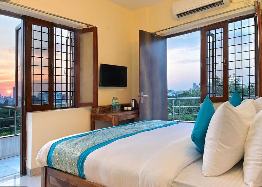 Uttar Pradesh Noida Superior Room