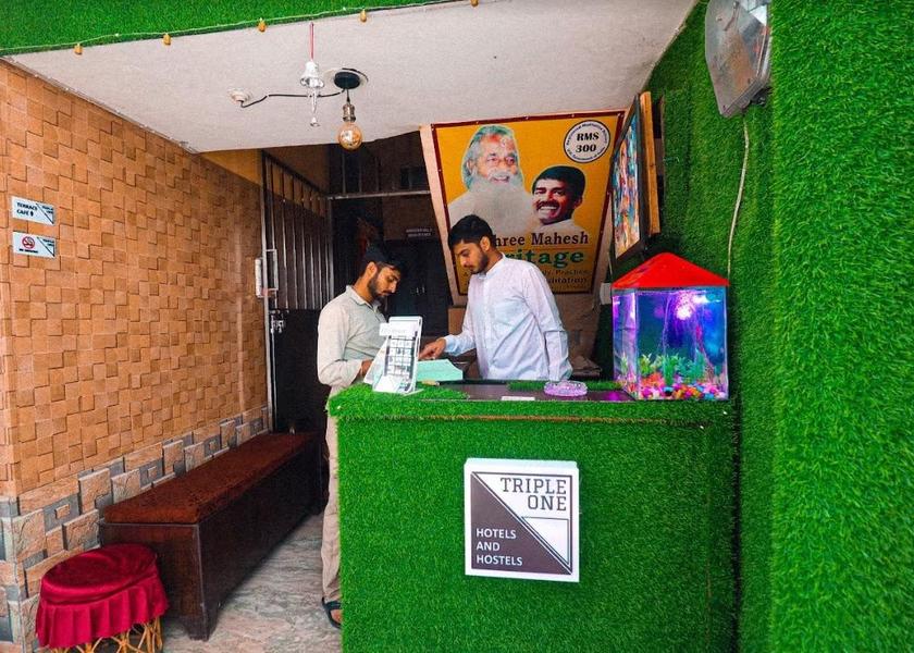 Uttarakhand Rishikesh Public Areas