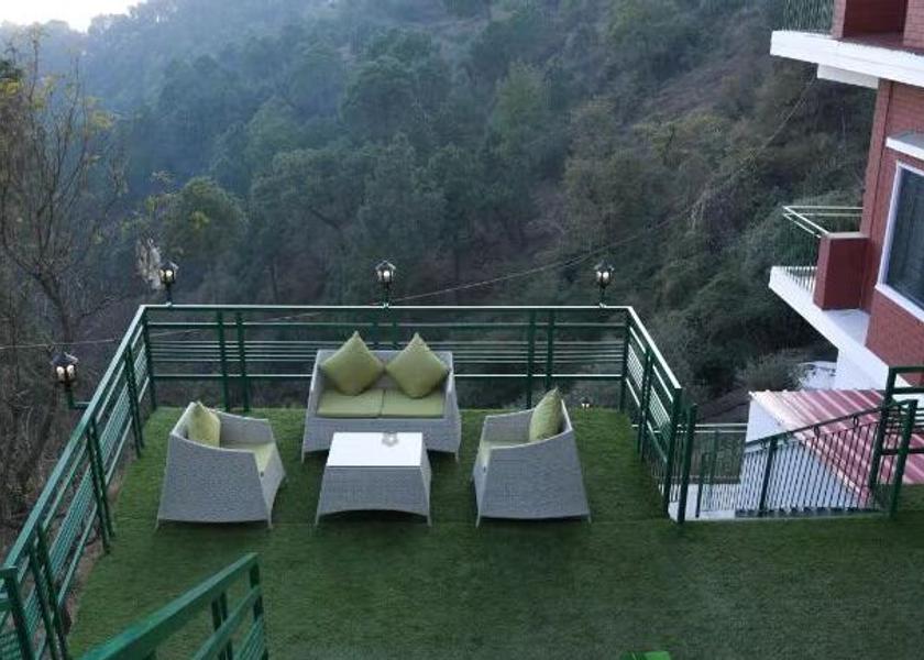Himachal Pradesh Kasauli Deluxe Room with Valley View