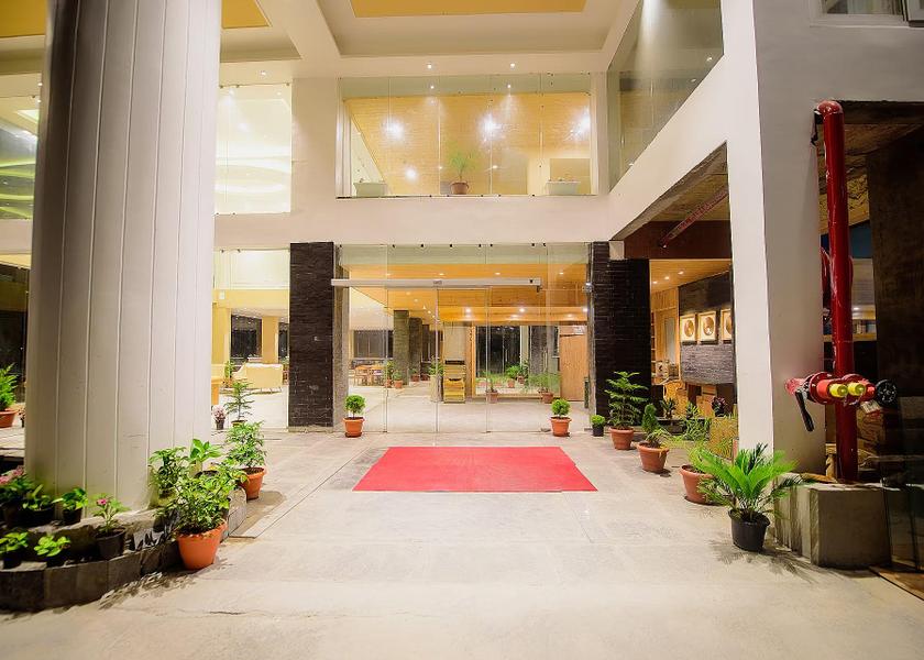 Himachal Pradesh Manali Hotel Exterior