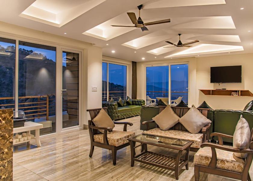 Himachal Pradesh Parwanoo Lobby