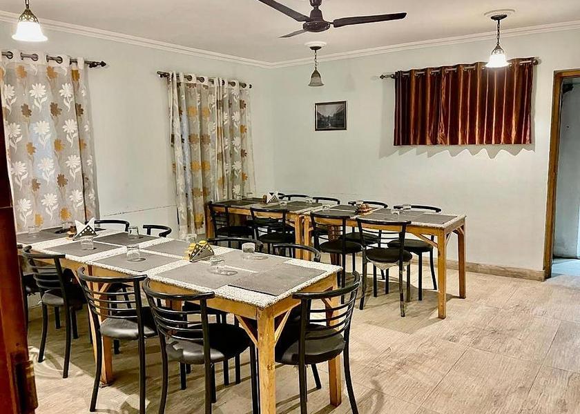 Jammu and Kashmir Srinagar Food & Dining