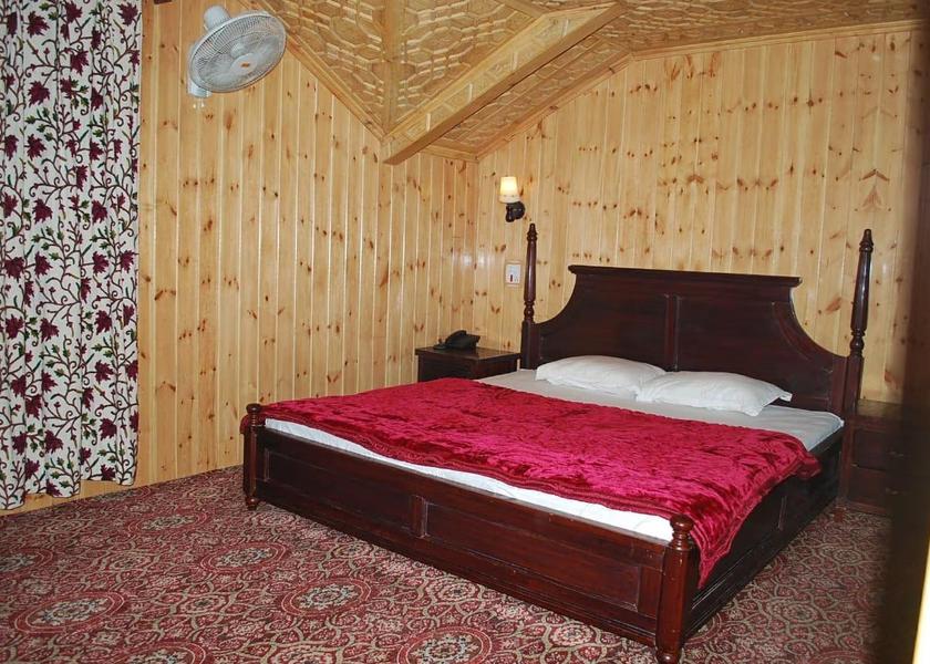 Jammu and Kashmir Srinagar Standard Room