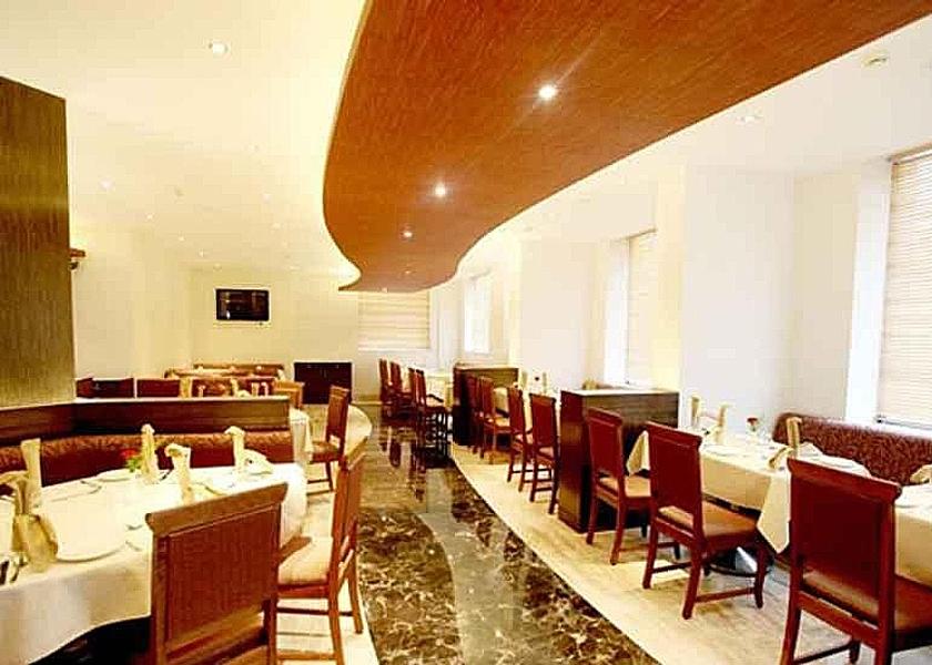 Maharashtra Pune Food & Dining