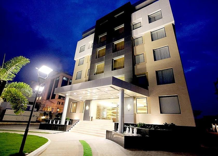 Maharashtra Pune Hotel Exterior