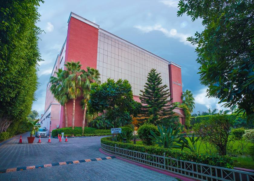 Uttar Pradesh Lucknow Hotel Exterior
