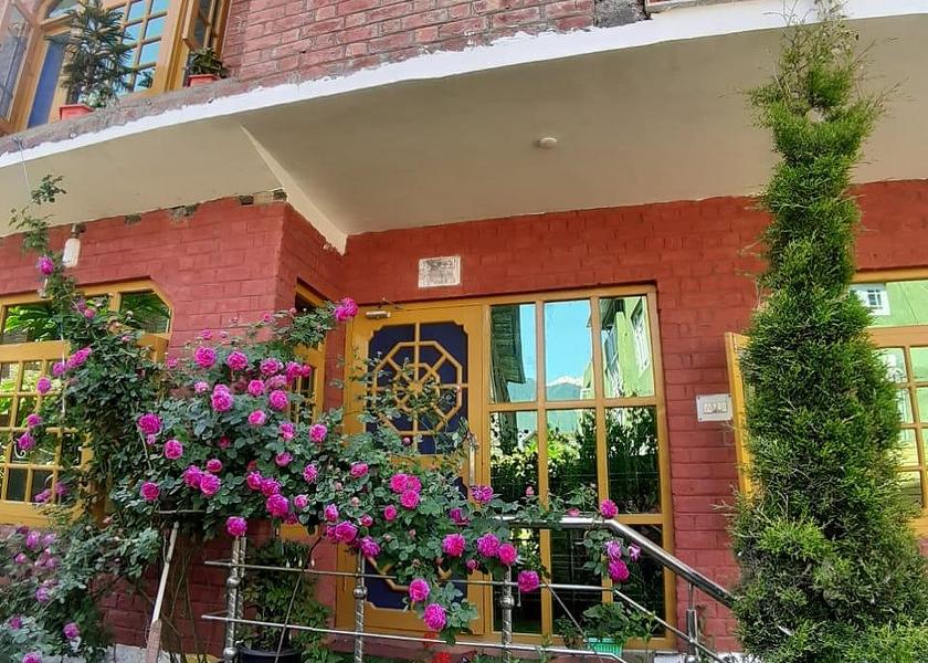 Jammu and Kashmir Srinagar exterior view