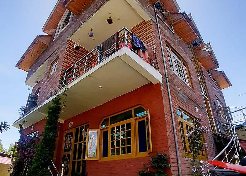 Jammu and Kashmir Srinagar exterior view