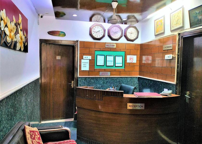 Delhi Delhi lobby