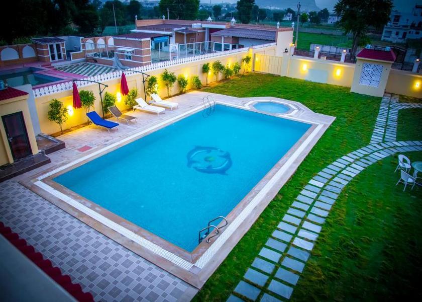 Rajasthan Pushkar swimming pool [outdoor]