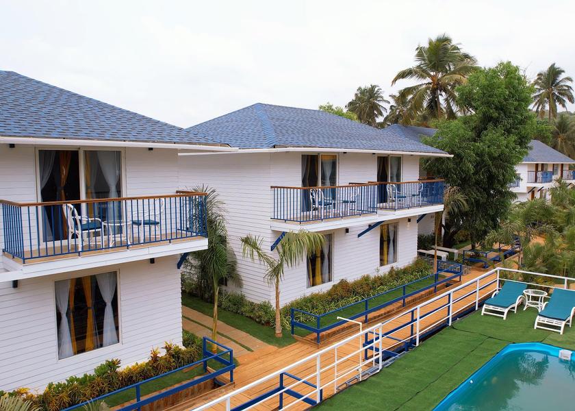 Goa Morjim Hotel Exterior