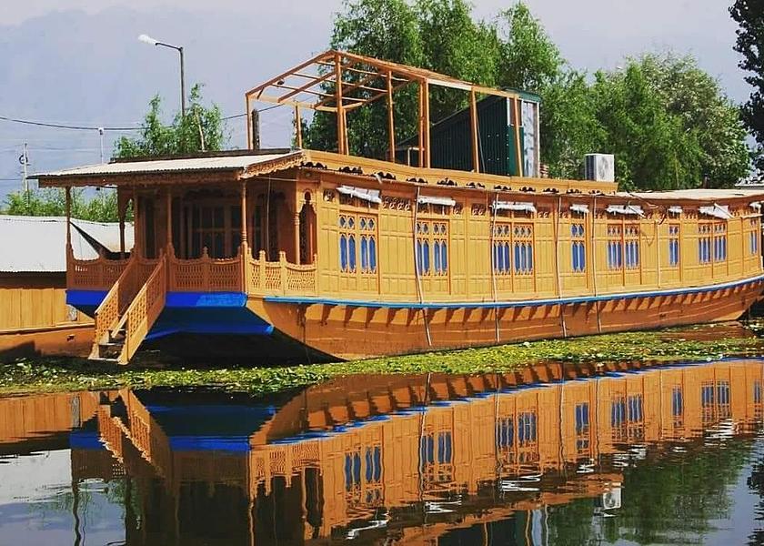 Jammu and Kashmir Srinagar exterior view