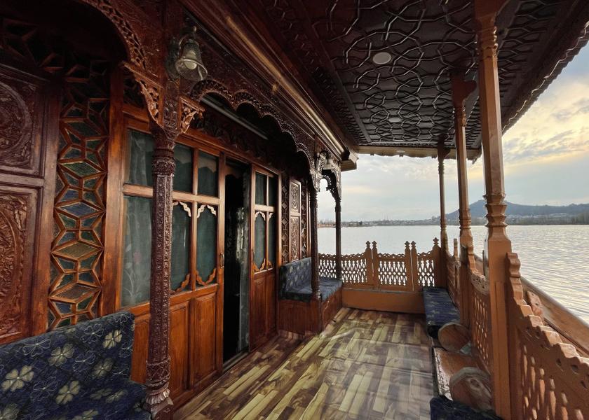 Jammu and Kashmir Srinagar Public Areas