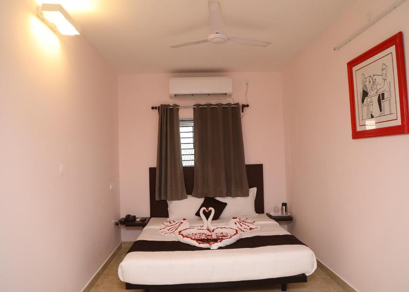 Tamil Nadu Thanjavur Deluxe King.