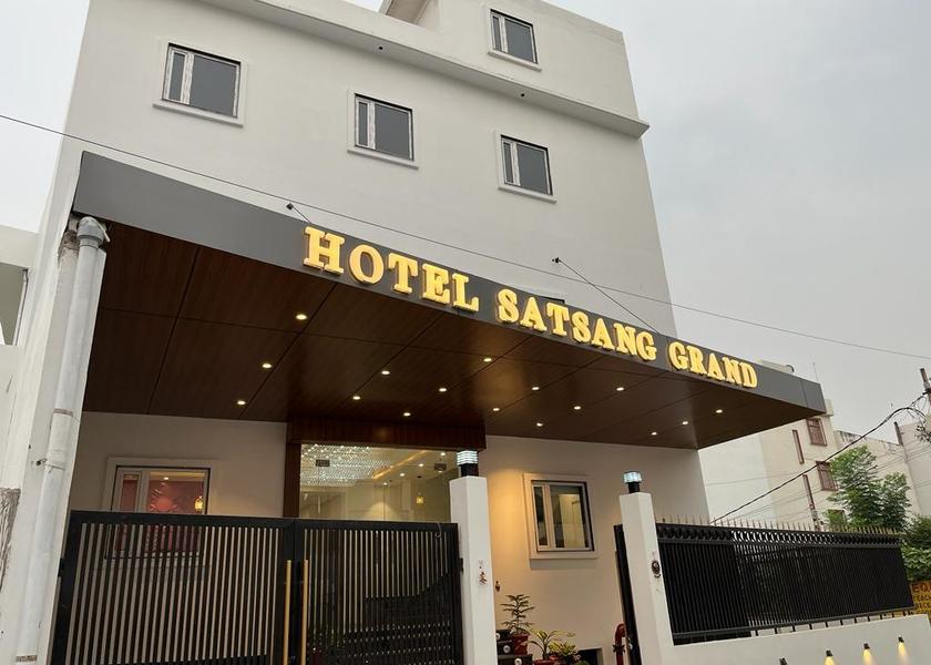 Uttar Pradesh Varanasi Hotel Exterior