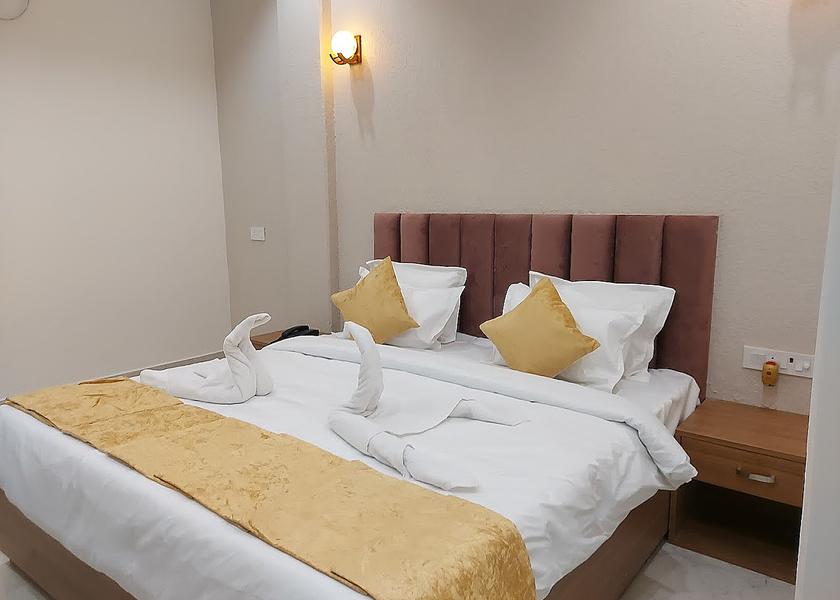 Uttar Pradesh Varanasi Deluxe Room