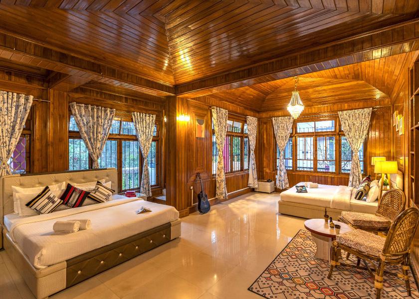 Meghalaya Shillong Deluxe Suite with Balcony