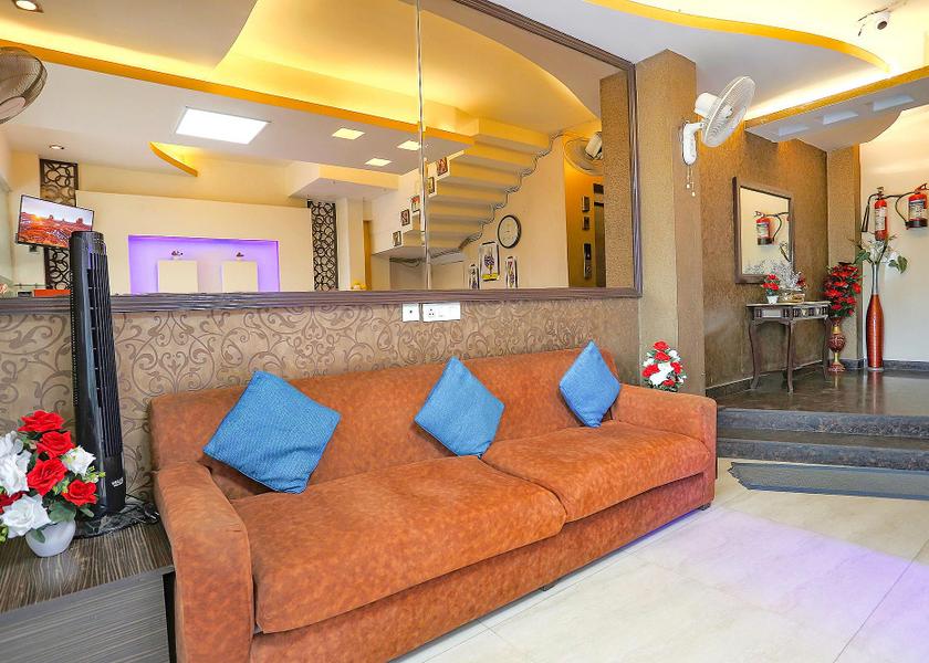 Delhi Delhi Lobby