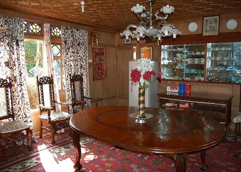 Jammu and Kashmir Srinagar balcony/terrace
