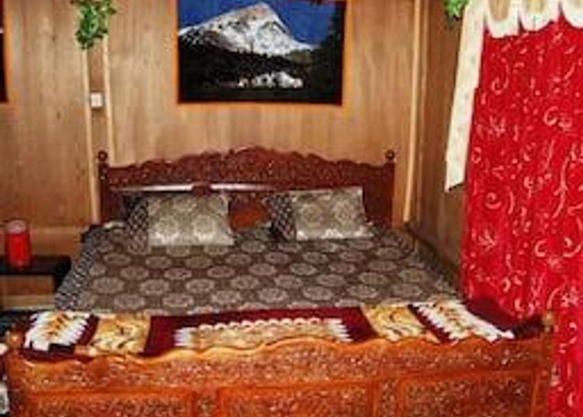 Jammu and Kashmir Srinagar Deluxe Rooms 