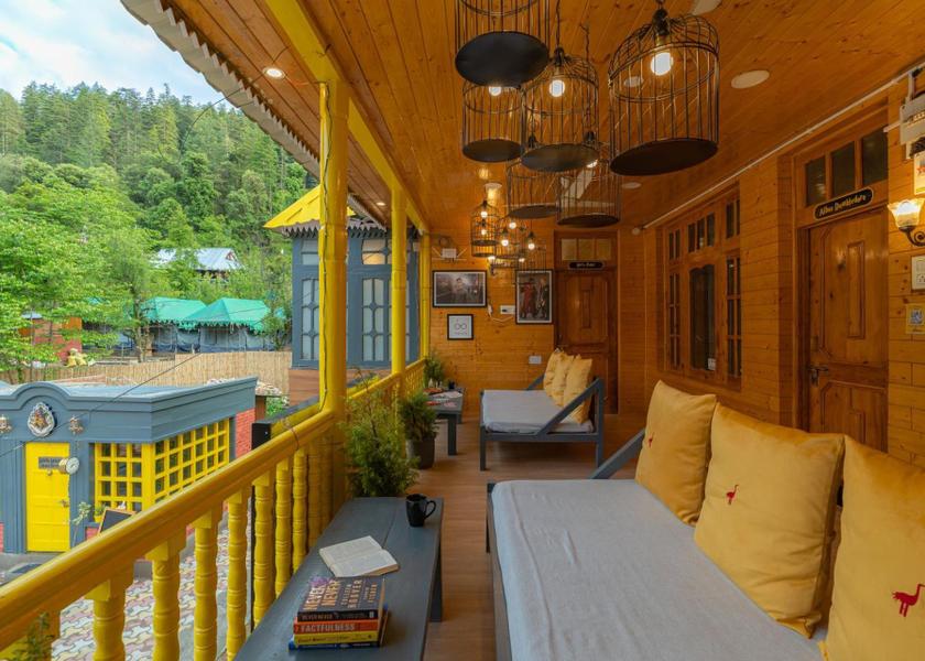 Himachal Pradesh Kasol balcony/terrace