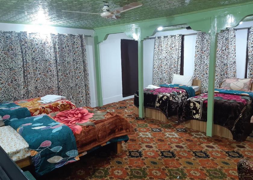 Jammu and Kashmir Srinagar Standard Room