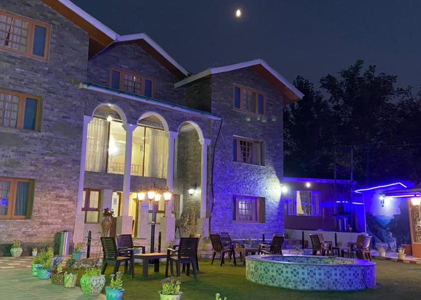 Jammu and Kashmir Pahalgam Entrance