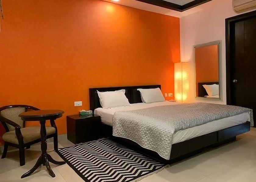 Delhi Delhi 1025
