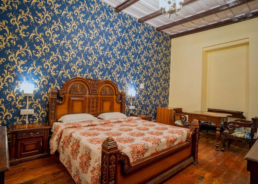 Uttarakhand Nainital Family Room