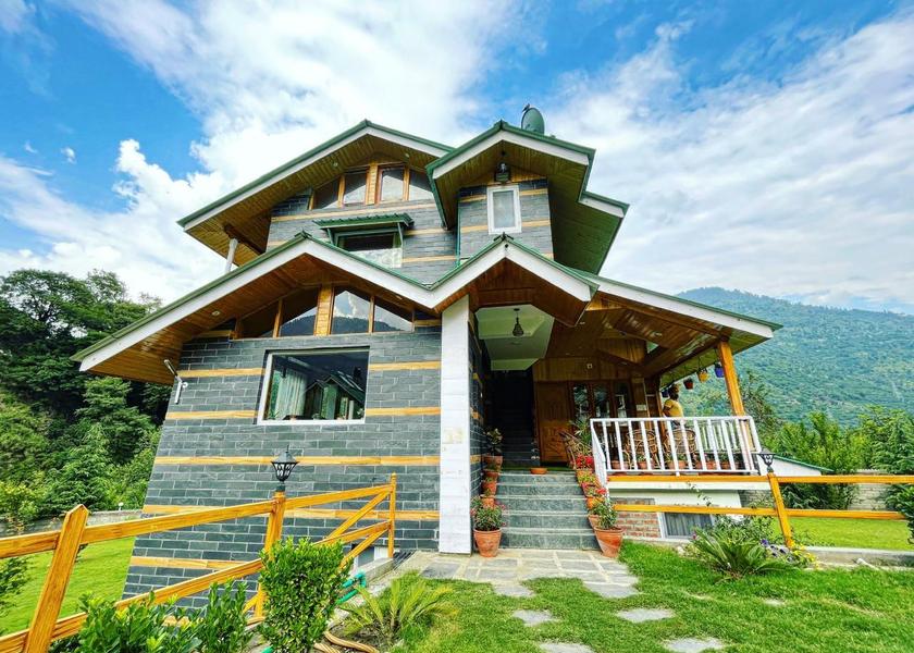 Himachal Pradesh Manali Hotel Exterior