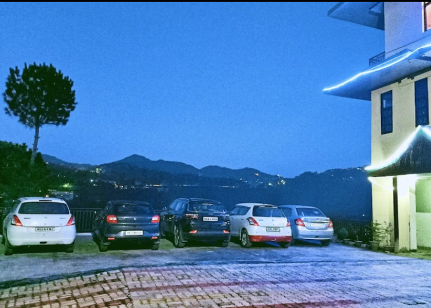 Himachal Pradesh Kasauli lobby