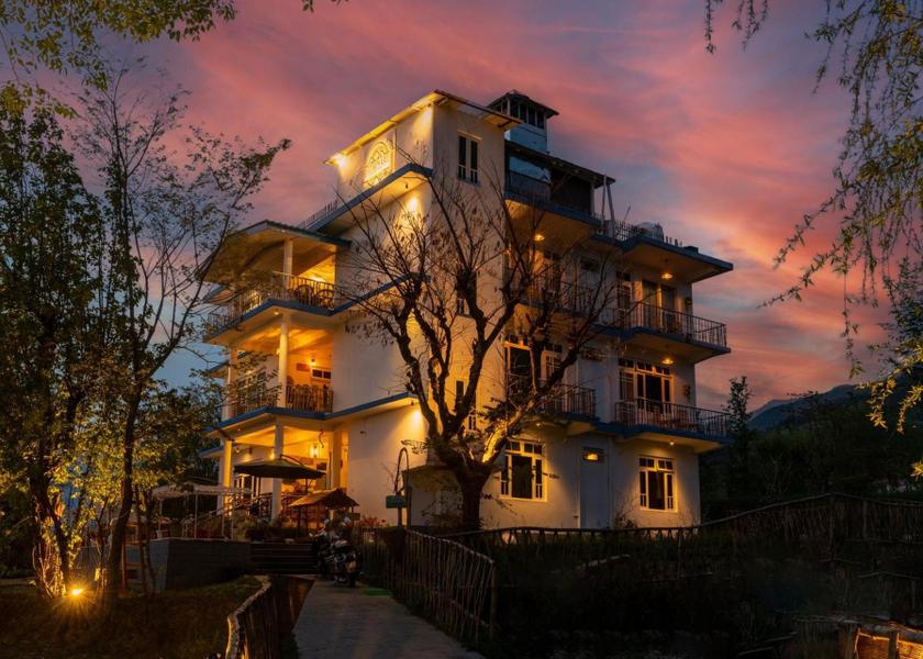 Himachal Pradesh Palampur Entrance