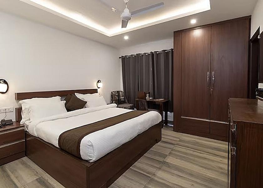Uttarakhand Mussoorie Deluxe Room