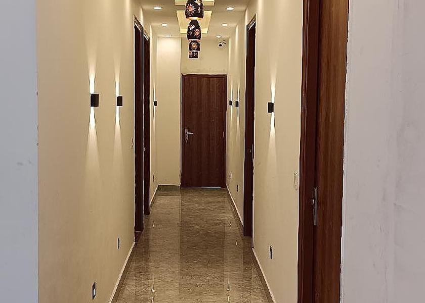 Uttar Pradesh Noida lobby